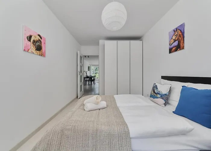 Spacious Apartment Dmowskiego By The River With Parking & Balcony By Noclegi Renters