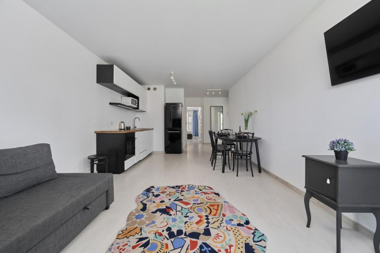 Spacious Dmowskiego By The River With Parking & Balcony By Renters